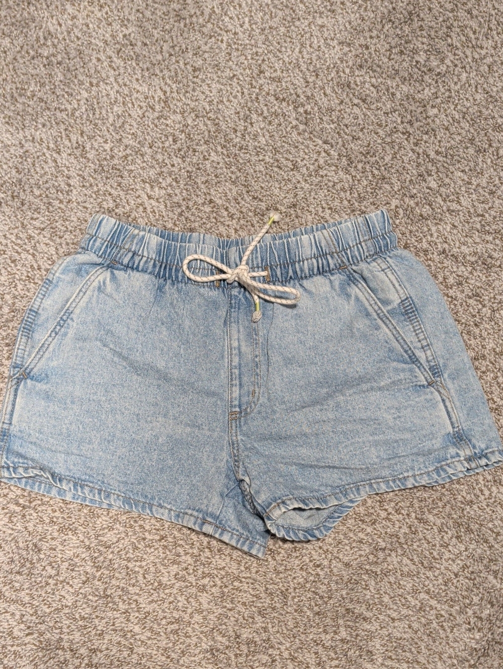 NWOT Universal thread Drawstring jean Shorts